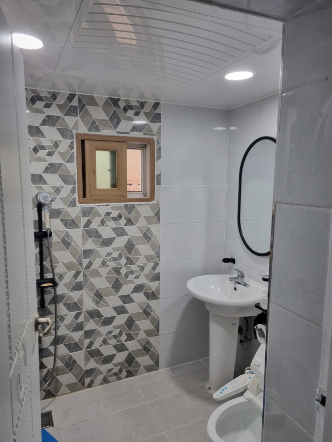 1949055918_8AMckOJ1_f5d53b69de5424abda5c9f79b4714150b80b142a.jpg 이미지크게보기